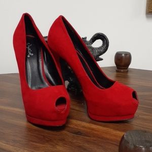 QUPIOL HEELS